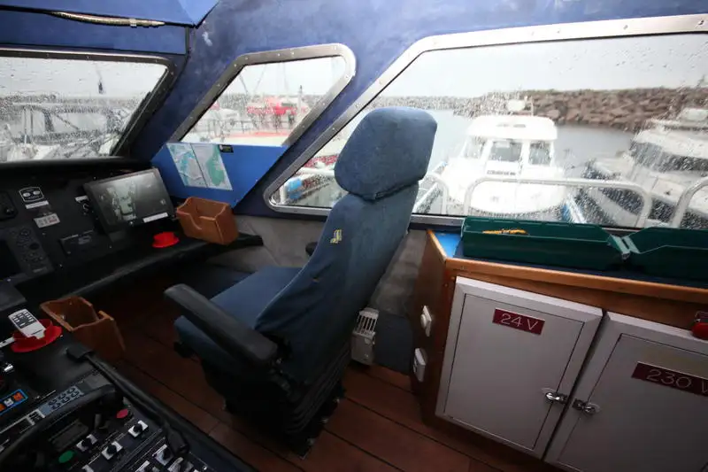 Kapal patroli untuk dijual