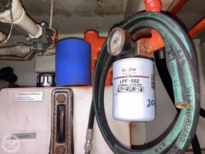 Kapal pendarat, tank untuk dijual