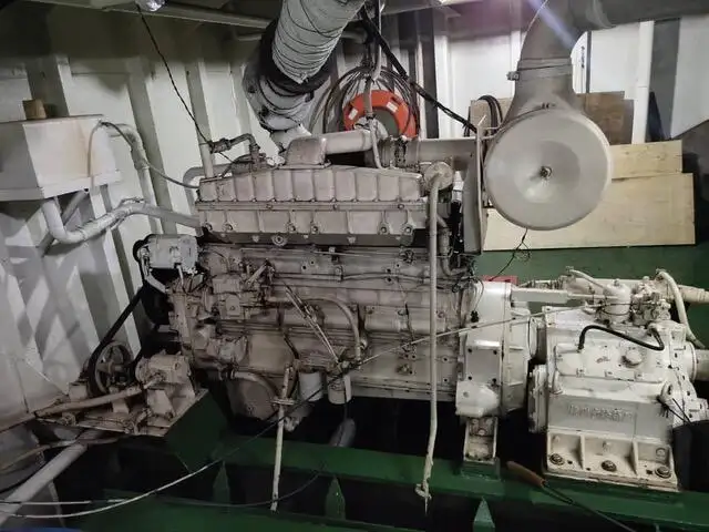Kapal pendarat, tank untuk dijual