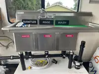 Katamaran untuk dijual