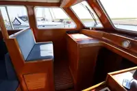 Kapal pesiar untuk dijual