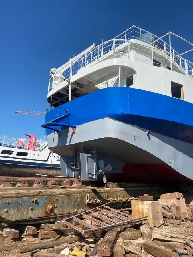 Kapal feri untuk dijual