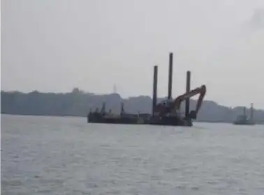 Kapal keruk untuk dijual