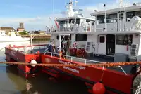 Katamaran untuk dijual