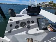 Kapal pesiar-feri untuk dijual