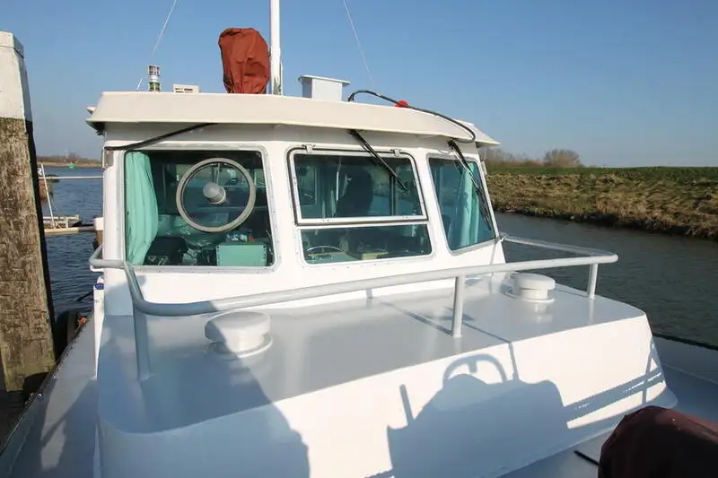 Kapal pesiar untuk dijual