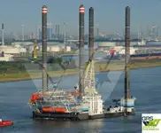 Rig pengeboran lepas pantai untuk dijual