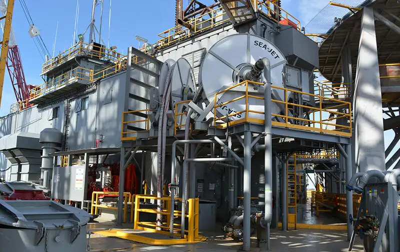 Kapal pengangkut LNG untuk dijual