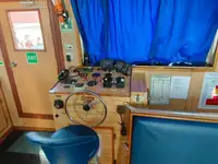 Kapal kru untuk dijual