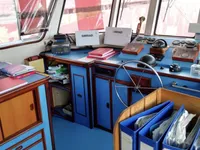 Kapal survei untuk dijual