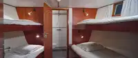 Hotel terapung untuk dijual