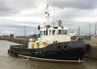 Kapal penarik dijual