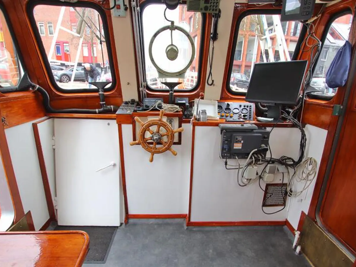 Kapal pandu untuk dijual