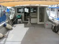 Kapal kru untuk dijual