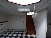 Kapal restoran untuk dijual