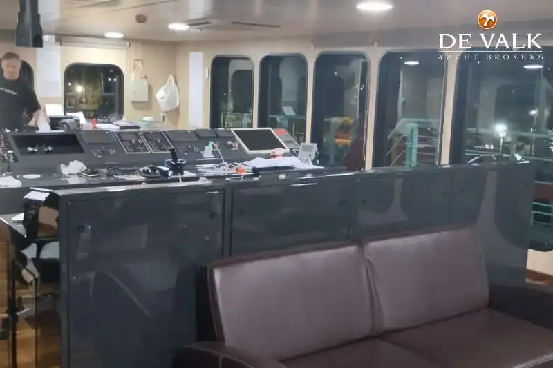 Kapal feri untuk dijual