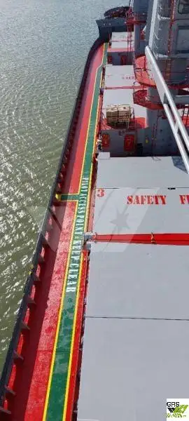 Kapal pengangkut barang curah untuk dijual