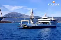 Kapal feri untuk dijual