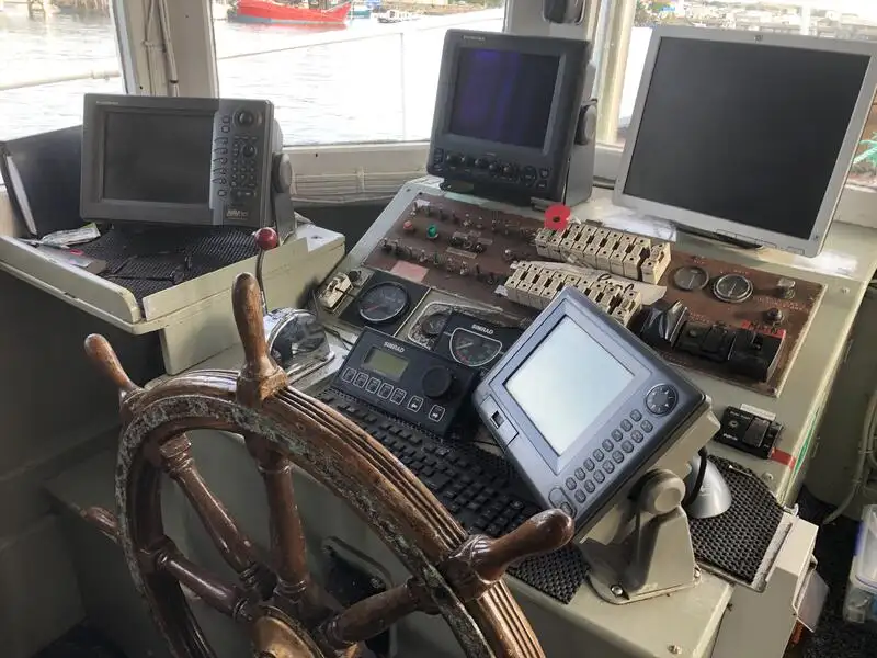 Kapal keruk untuk dijual