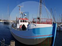 Kapal penangkap ikan untuk dijual
