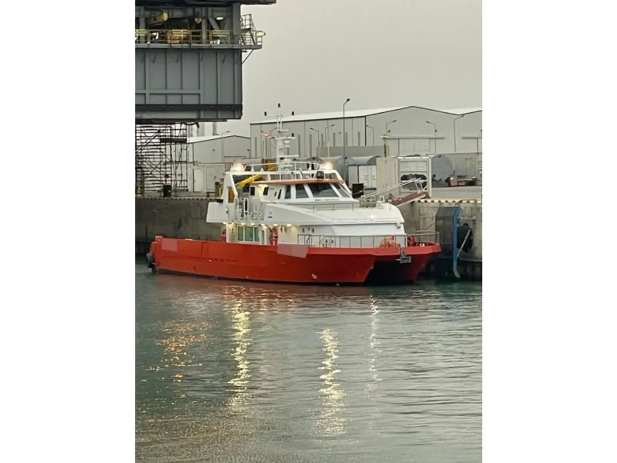 Kapal kru untuk dijual