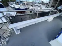 Kapal pesiar untuk dijual