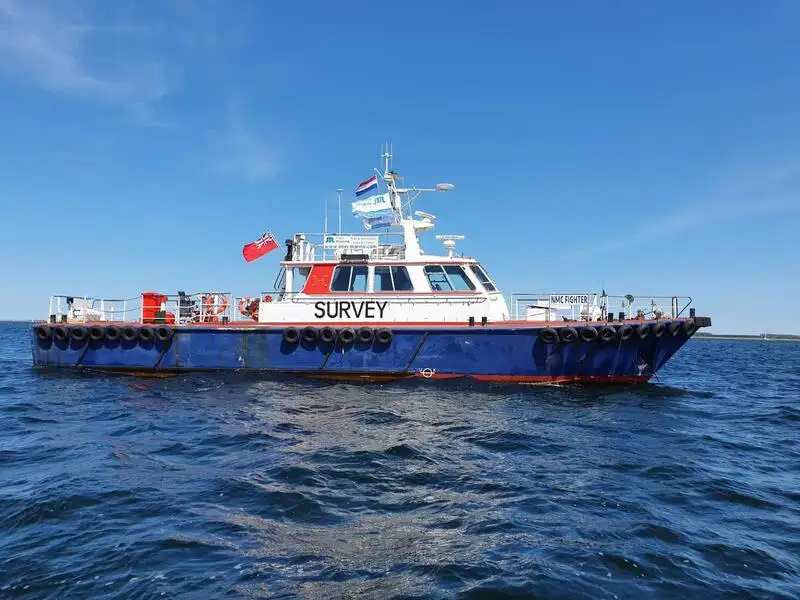 Kapal patroli untuk dijual