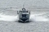 Kapal angkatan laut / militer untuk dijual