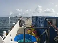 Kapal pendarat, tank untuk dijual