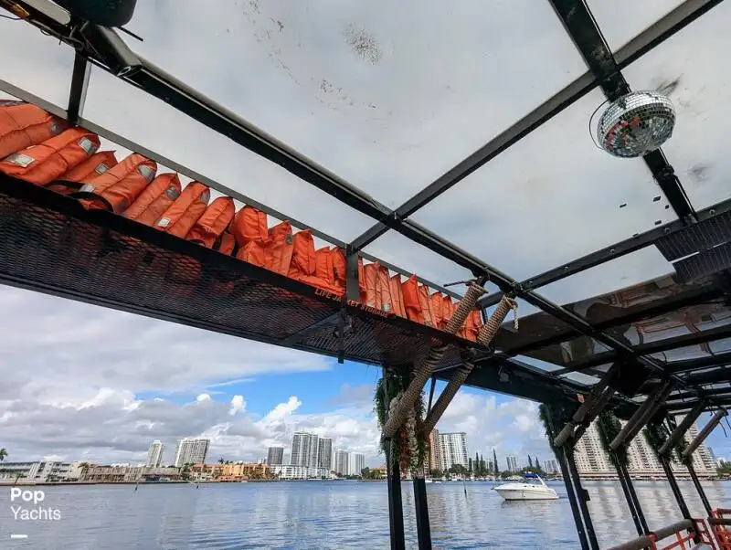 Kapal pesiar untuk dijual
