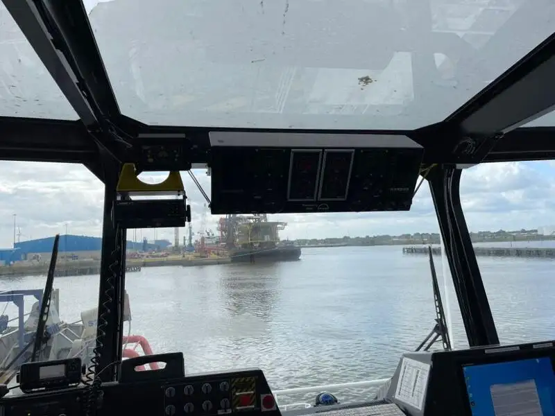 Kapal kontainer untuk dijual