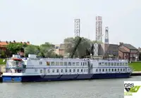 Kapal pesiar dijual