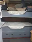 Kapal pendarat, tank untuk dijual
