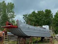 Kerajinan Pendaratan, Tank dijual