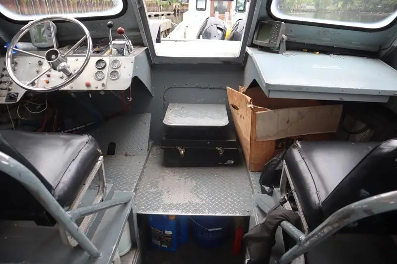 Kapal kru untuk dijual