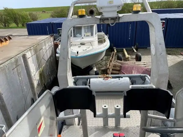 Kapal keruk untuk dijual