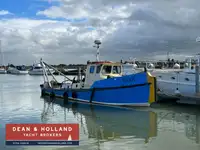 Kapal penarik dijual