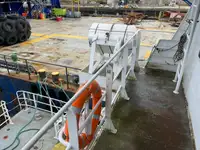 Kapal kontainer untuk dijual