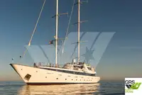 Kapal pesiar dijual