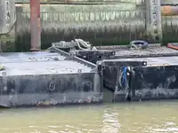 Ponton untuk dijual