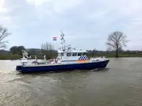 Kapal patroli untuk dijual