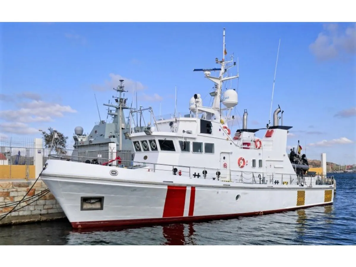Kapal survei untuk dijual