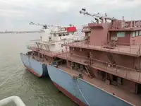 Kapal pengangkut barang curah untuk dijual