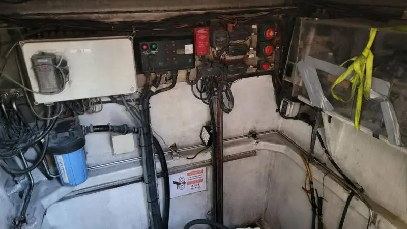 Kapal kontainer untuk dijual