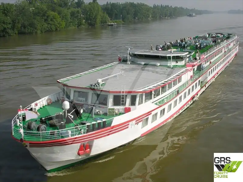 Kapal pesiar untuk dijual