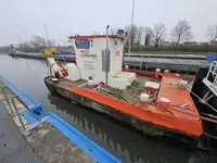 Kapal penarik dijual