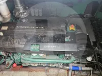 Kapal pengangkut ikan hidup untuk dijual