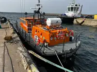 Kapal kru untuk dijual