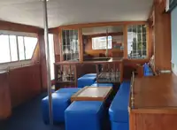 Kapal pesiar untuk dijual
