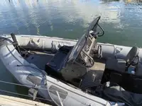 Perahu karet kaku untuk dijual